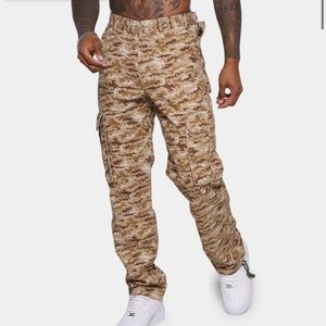 NEW XXIII Camuffare Camo Cargo Pants SIZE: 32